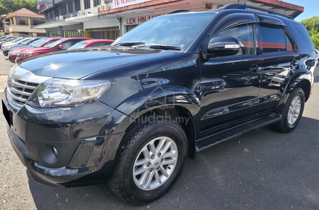 2012 Toyota FORTUNER 2.5 A G (DIESEL) (AT) (SUV)🖤 - 1