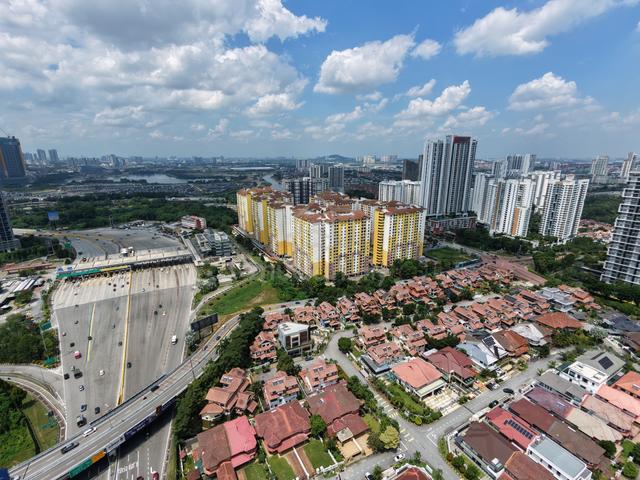 Lagoon Perdana 1