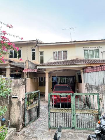 Facing Open Double Storey Bandar Rinching Semenyih 1