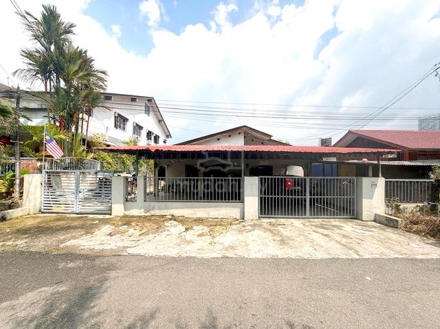 Big Land Single Storey Bungalow House Kampung Cheras Baru 1