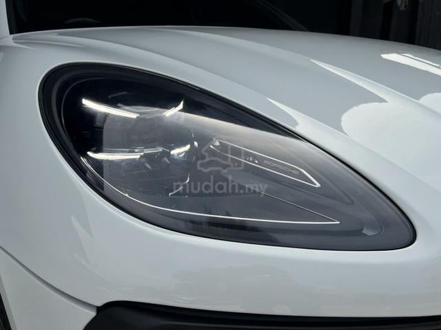 YR 2023 Porsche MACAN T 2.0 SPORT CHRONO - 4
