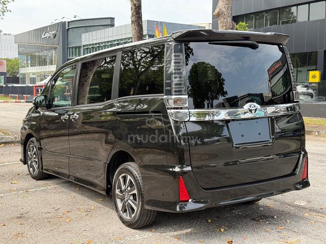 2021 Toyota VOXY 2.0 ZS KIRAMEKI III (A) - 4