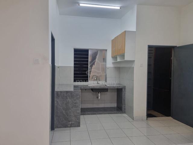 FOR RENT 2sty CORNER LOT Sari Alamanda RAWANG+CORNER+FURNISH+BESAR+ 5