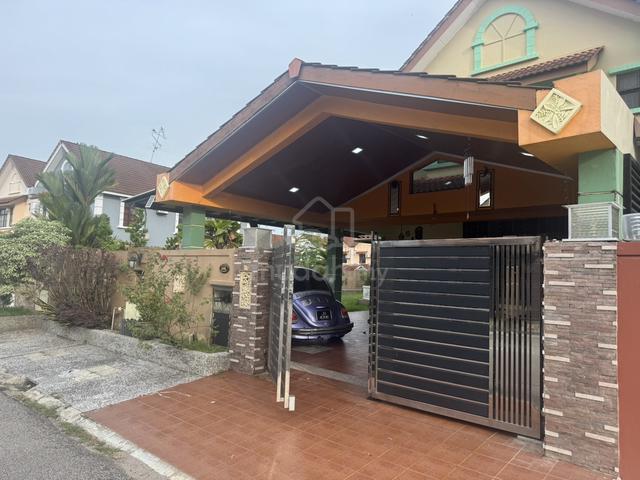 A mini bungalow. 1