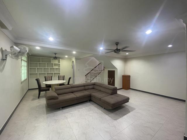 Rumah Teres 2 Tingkat Corner Lot di Alor 1
