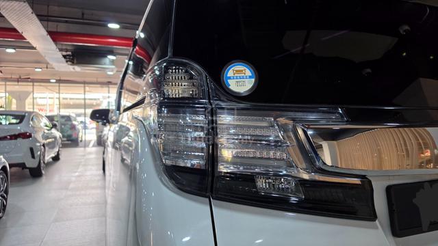 2015 Sime Darby Pre Owned Toyota VELLFIRE 2.5 MPV - 4