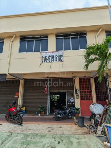 Spacious First Floor Commercial Shop Lot for Rent 1