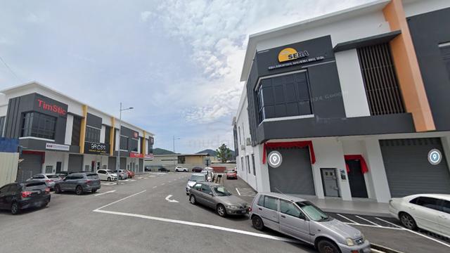 Light Industry Diamond Valley Batu Maung Corner Lot 2 Storey 1