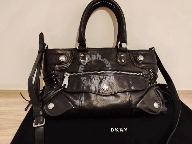 DKNY BAG, Luxury, Bags & Wallets on Carousell