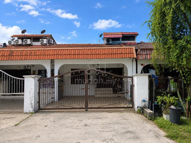 RENOVATED ‼️ 1 Storey Terrace House Taman Sri Serdang Selangor 1