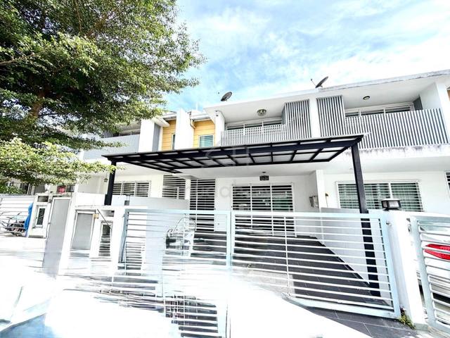 Renovated End Lot 2 Storey House Nadayu 92, Kajang 1