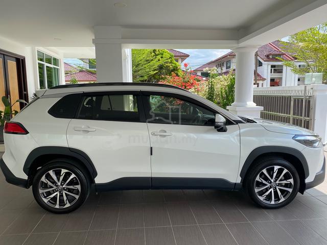 2024 Toyota Corolla Cross | 1 Owner | Accident Fre - 5