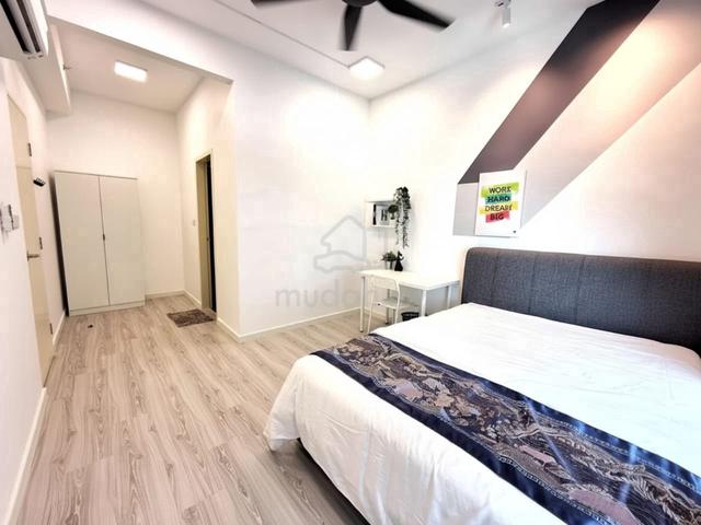 Meta Residence Room | 🚶‍♂️ 300m to MRT Putra Permai | WiFi Included✨ 1