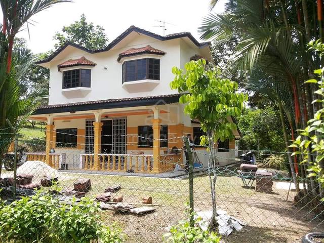 Tanah Pertanian Berserta Banglo 2 Tingkat Kg.Maju Jaya Pekan Nenas. 1