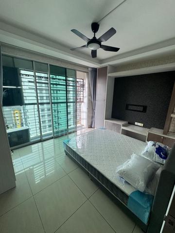 Suriamas apartment Larkin area/ have bus stop/ 9min to ciq kasam/ 1