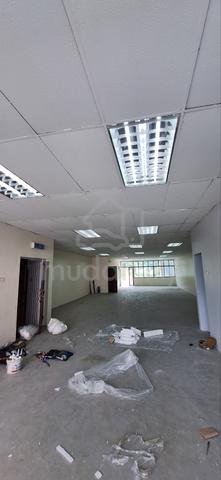 desa permata 3rd floor 1900sf office in farlim for rent 1