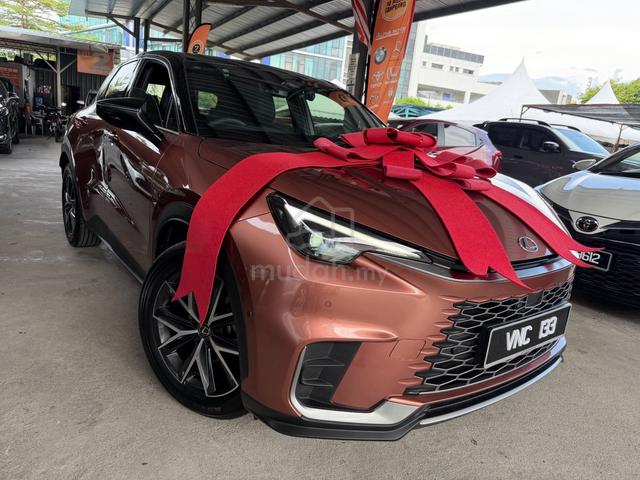 Lexus LBX 1.5 LUXURY MARK LEVINSON MILE 13K D/TONE - 1