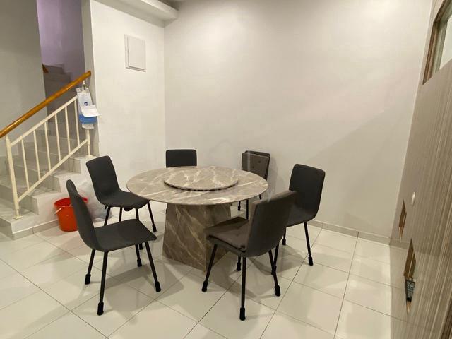 Setia Tropika Double Storey House 4Bed 3Bath Partial Furnished 1