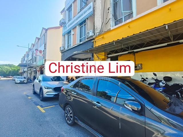 Ground floor shop lot at Batu Maung 1