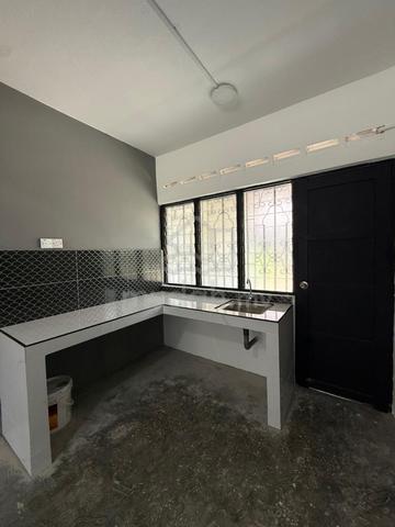 MURAH‼️BATU PAHAT 2 Storey RENOVATED UNIT For Sale🔥 1