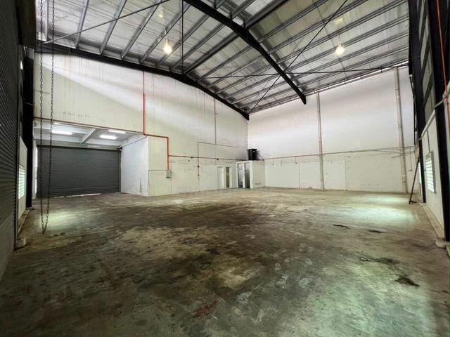 1.5 Sty Semi D Factory Warehouse CF for rent Air Hitam Parklands Klang 1