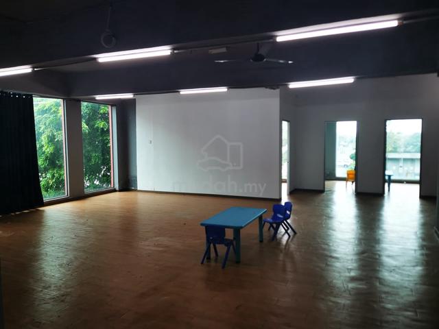 Office Space Jenjarom Banting 1