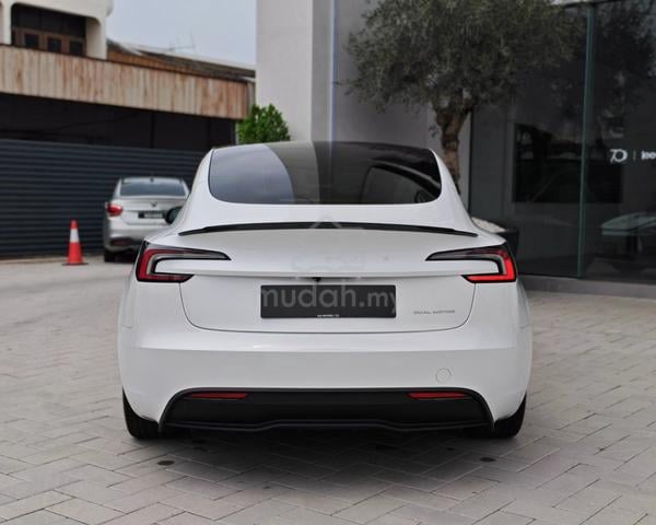 Tesla Model 3 Long Range AWD (2025) - 3