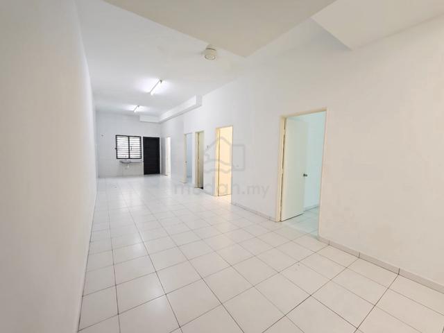 Townhouse For Sale The Lake Residence, Putra Perdana Puchong Bare Unit 1
