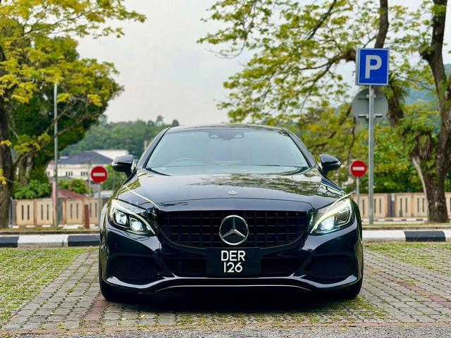 ON THE ROAD 2017 Mercedes Benz C-CLASS 1.6 180 AMG - 2