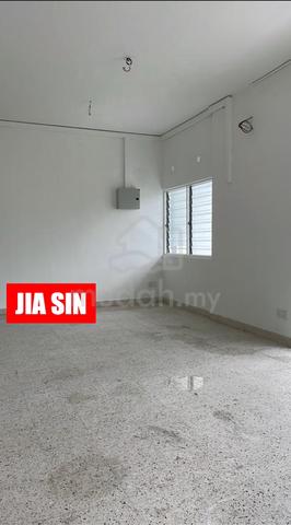 Double Storey COMMERCIAL USE 1,809sf Semi-D for RENT Tanjung Bungah 1
