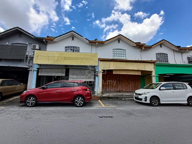 FREEHOLD CORNER LOT 4540ft 1.5 Storey ShopLot USJ 18 Subang Jaya 1