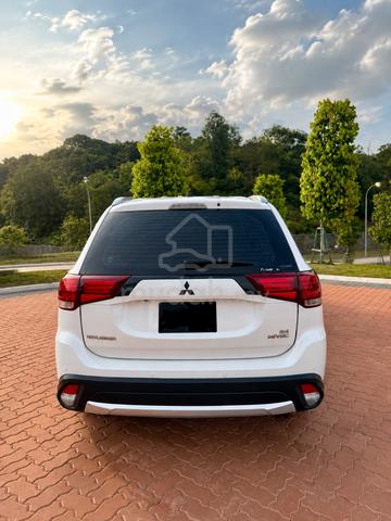 2016 Mitsubishi OUTLANDER 2.4 (A) - 3