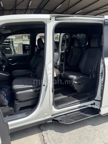 2023 Toyota VOXY 2.0 S-Z (A)360 Auto Parking Side - 3
