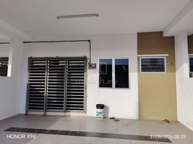Rumah teres setingkat di BBSAP Sitiawan 1