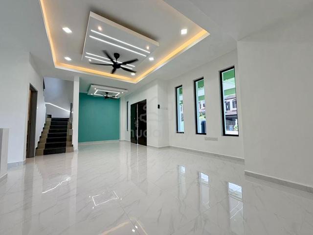 Fully Renovated Corner Lot | Bandar Seri Alam | Freehold 1