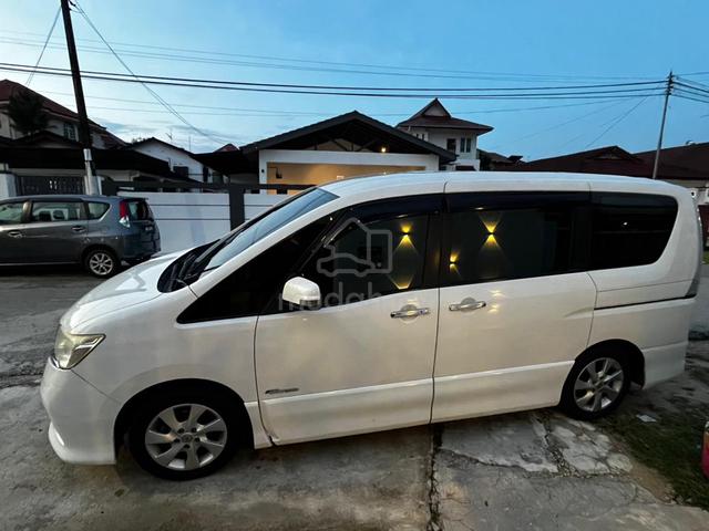 2013 Nissan SERENA 2.0 S-HYBRID HIGHWAY STAR - 4