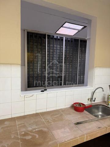 Limited 2 Storey Terrace Partially Furnished To Rent 3