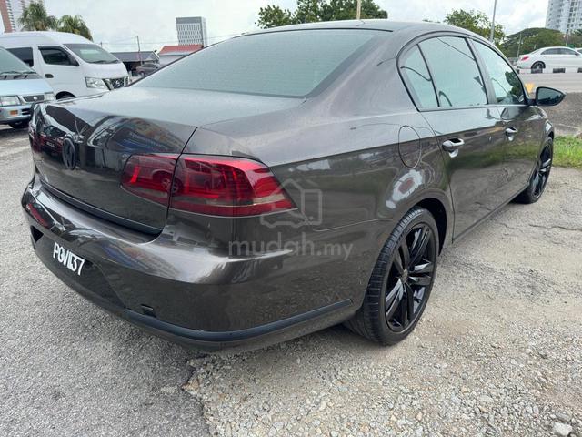 1 owner VOLKSWAGEN Passat 1.8 AUTO - 4