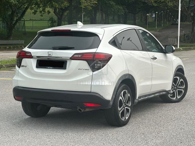 2021 Honda HR-V 1.8 V AT Free Warranty HRV - 3
