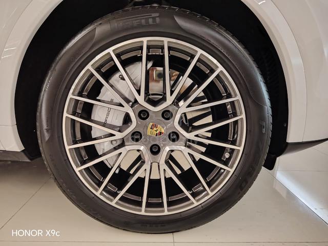 JPN CBU - 2022 Porsche CAYENNE COUPE 4.0 TURBO NFL - 4