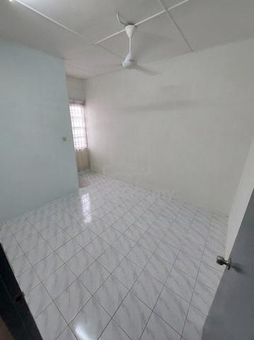 SINGLE STOREY TERRACE HOUSE FOR SALE AT 6TH MILE MATANG KUCHING Srw 1
