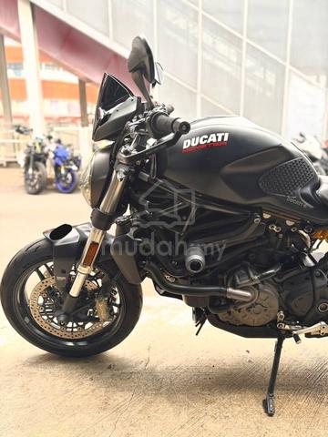 DUCATI Monster 821 - photo 7 of 10