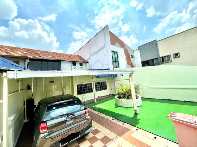 FULLY RENOVATED 28' x 86' 2-Storey House Seksyen 1A Petaling Jaya 1