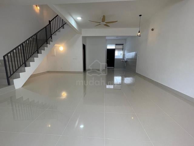 Double Storey Terrace @ Amansara North Bandar Setia Fontaines 1