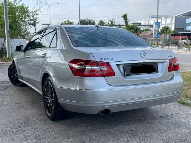 Mercedes Benz E250 CGI BlueEFCY 1.8 (A) AVANGARDE - 3
