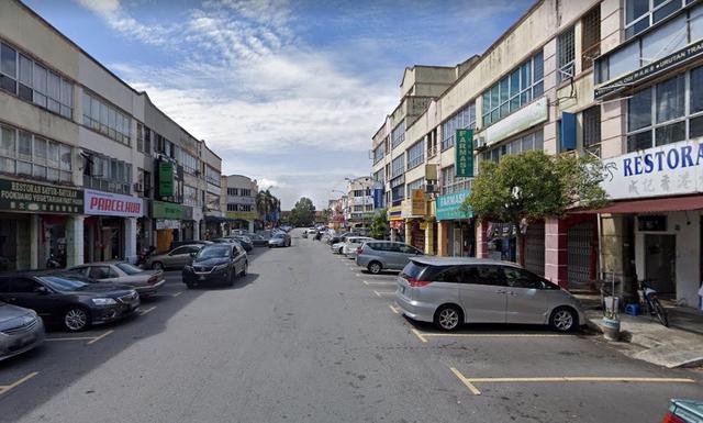 2nd floor shop-office : Bandar Damai Perdana : Cheras : Crowded area 1