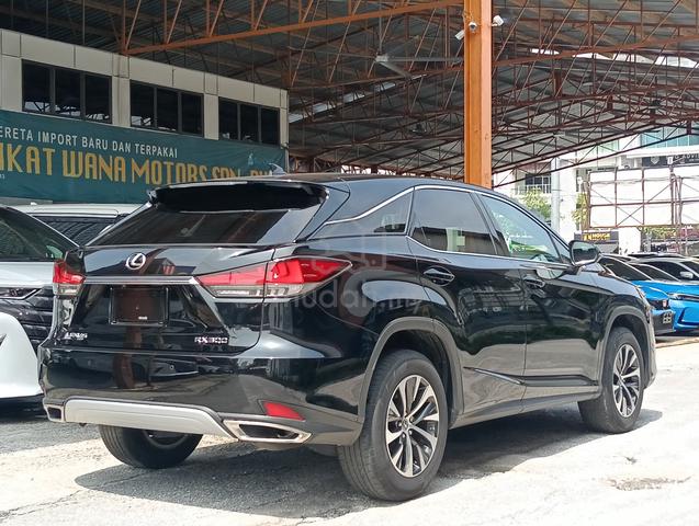 Grade 4.5 LowMilg 2021 Lexus Rx300 Version L - 4