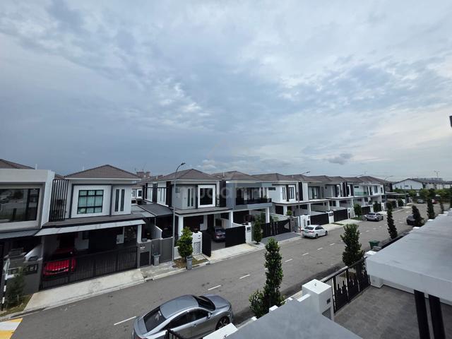 Brand New Jp Perdana @ Sapphire 3 Good Condition Double Storey Cluster 1