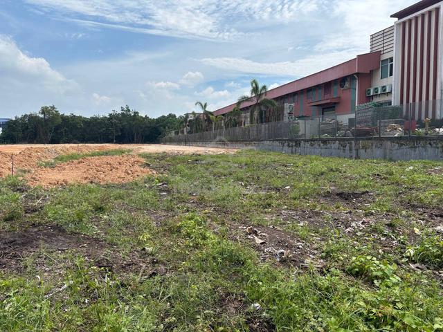 Freehold Land, Rata, kawasan Industry, depan jalan, Jenjarom 1