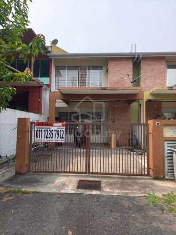 [Facing Surau] - 2 Storey House Semenyih Parkland Semenyih Selangor 1